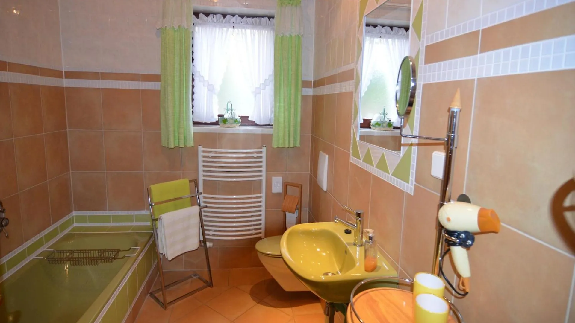 Quaint Apartment In Zeil Am Main With Terrace 0*,